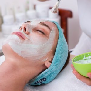 Cuándo es obligatorio contar con un técnico garante para cosmética